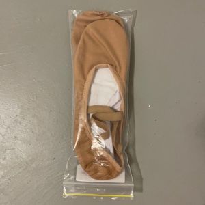 NEVER WORN bloch ballet flats slippers